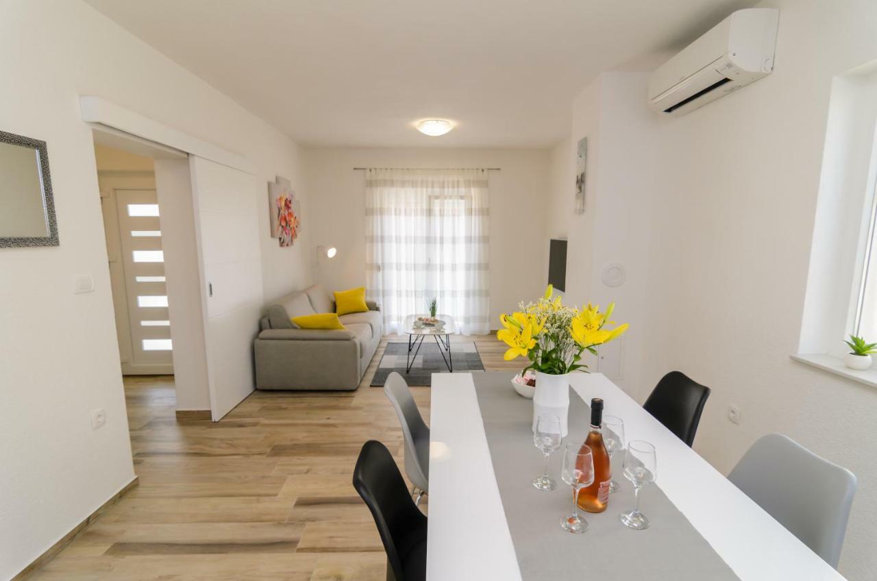 Apartment Petra Zadar Exterior photo